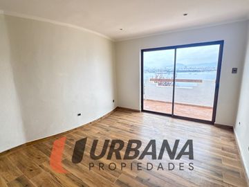 EXCLUSIVA CASA CON VISTA PANORÁMICA A LA HERRADURA