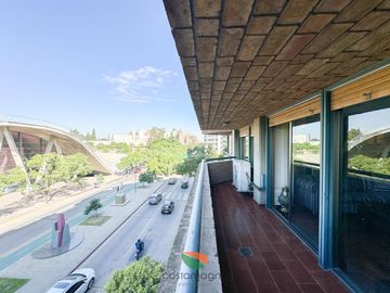 Exclusivo Semipiso en Venta – Nueva Córdoba Frente al parque