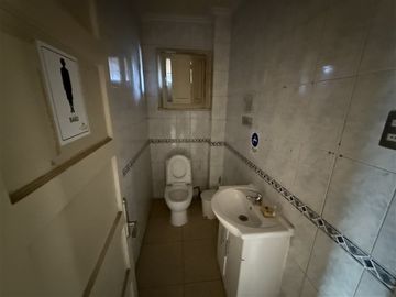 Oficina en Venta en Praga / Salvador