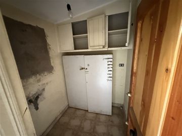 Oficina en Venta en Praga / Salvador