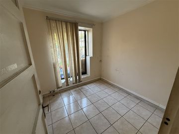 Oficina en Venta en Praga / Salvador