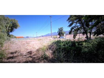 Venta de sitio en área  industrial, de 5.000 m2., en Hijuelas.