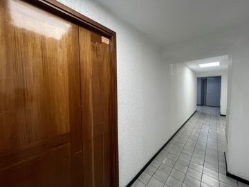 Oficinas en la mejor zona a la entrada de CU al mejor precio