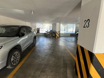 Oficinas en la mejor zona a la entrada de CU al mejor precio