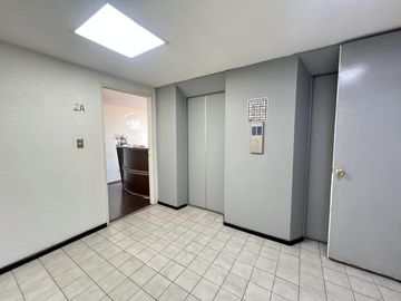 Oficinas en la mejor zona a la entrada de CU al mejor precio