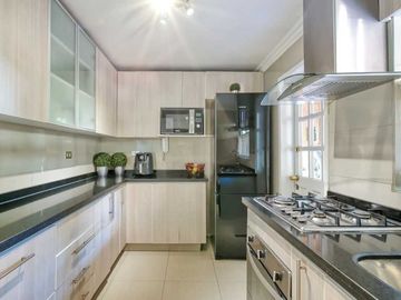 Casa en venta en LA REINA