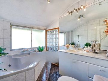 Casa en venta en LA REINA