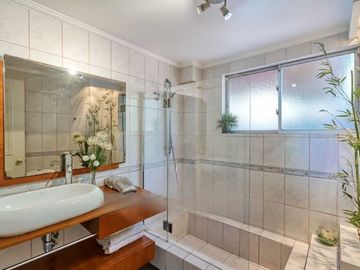 Casa en venta en LA REINA