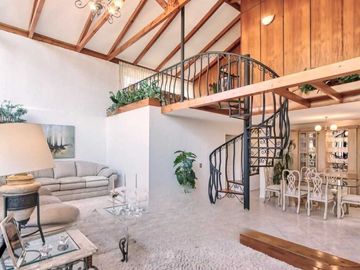 Casa en venta en LA REINA