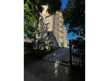 Vendemos Dpto en Edifico Los Robles 3 habitaciones 1 baño