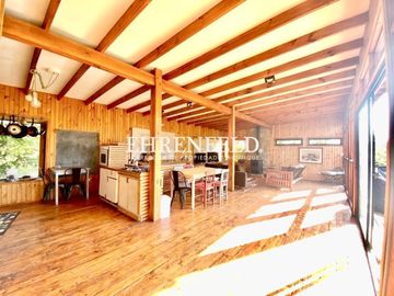 Olmué. Casa en condominio, con negocio de paltos funcionando.