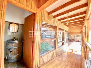 Olmué. Casa en condominio, con negocio de paltos funcionando.