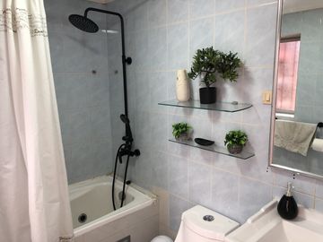 VENDE CASA 3 DORM, 2 BAÑOS, A PASOS METRO COPA LO MARTINEZ, EL BOSQUE
