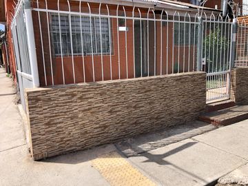 VENDE CASA 3 DORM, 2 BAÑOS, A PASOS METRO COPA LO MARTINEZ, EL BOSQUE