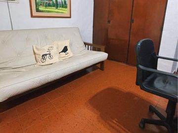 Casa en venta - 3 Dormitorios 2 Baños - Cochera - Berazategui