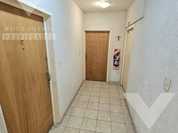 Monoambiente en VENTA con balcón corrido. Piscina y SUM.