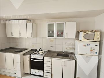 Monoambiente en VENTA con balcón corrido. Piscina y SUM.