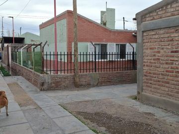 Venta casa 3 dorm. B° Fonavi - Senillosa