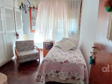 CASA VENTA 3 AMBIENTES CON PATIO