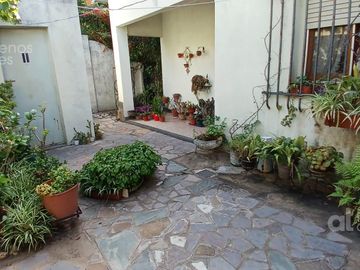 CASA VENTA 3 AMBIENTES CON PATIO