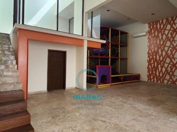CASA EN VENTA EN CIUDAD DEL CARMEN,CAMPECHE.