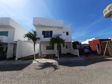 CASA EN RENTA EN CIUDAD DEL CARMEN, CAMPECHE.