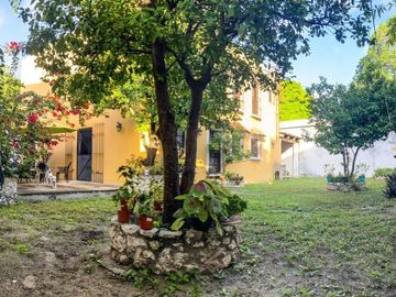 CASA  COLONIAL CON AMPLIO JARDIN EN VENTA EN CIUDAD DEL CARMEN, CAMPECHE