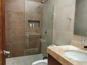 CASA EN VENTA EN FRACC. PRIVADO EN MERIDA, YUCATAN.