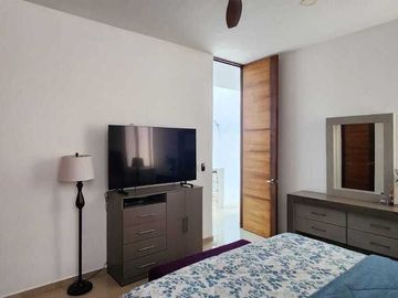 CASA EN VENTA EN FRACC. PRIVADO EN MERIDA, YUCATAN.