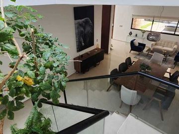CASA EN VENTA EN FRACC. PRIVADO EN MERIDA, YUCATAN.