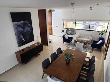 CASA EN VENTA EN FRACC. PRIVADO EN MERIDA, YUCATAN.