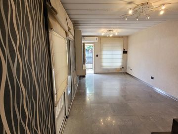 Casa tipo duplex a la venta en Laferrere - Barrio Fecoovima