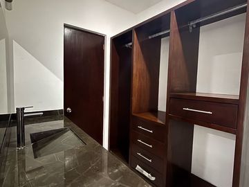 CASA EN VENTA EN CIUDAD DEL CARMEN, CAMPECHE.