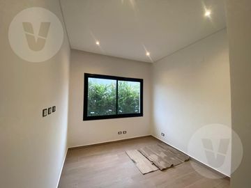 Casa en venta - Barrio Los Talas, Canning