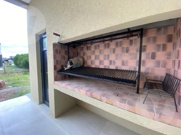 Casa en venta - Barrio Los Talas, Canning