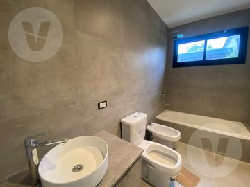 Casa en venta - Barrio Los Talas, Canning