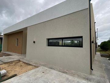 Casa en venta - Barrio Los Talas, Canning