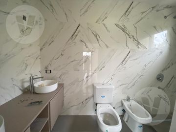 Casa en venta - Barrio Los Talas, Canning
