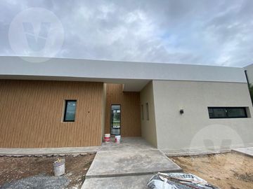 Casa en venta - Barrio Los Talas, Canning