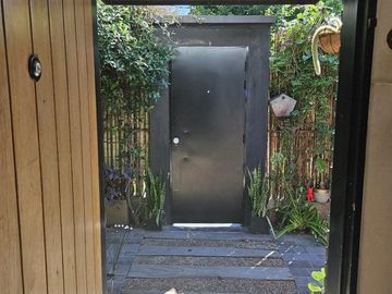 Venta- casa en una planta- 4 ambientes- patio- pileta- garaj