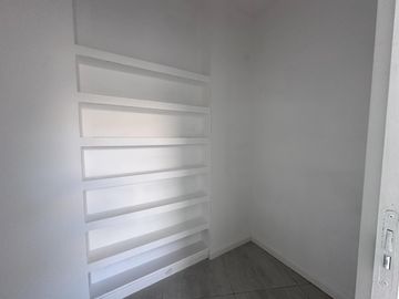 Local VEN Street  Center, Villanueva - Tigre - Laguna Grande