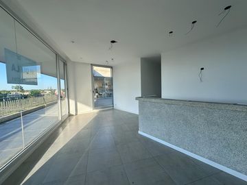 Local VEN Street  Center, Villanueva - Tigre - Laguna Grande