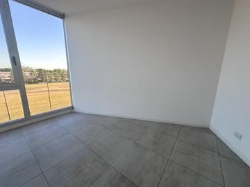 Local VEN Street  Center, Villanueva - Tigre - Laguna Grande