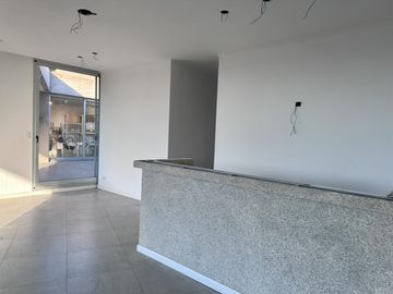 Local VEN Street  Center, Villanueva - Tigre - Laguna Grande