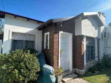 TERRENO CON 2 CHALET CONSTRUIDOS - EN GRAN ESTADO