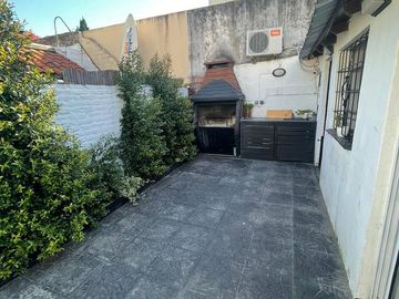 TERRENO CON 2 CHALET CONSTRUIDOS - EN GRAN ESTADO