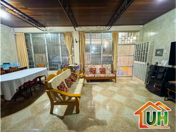00655 - VENTA CASA PUCALLPA - AV. SAENZ PEÑA - A.T 184 M2