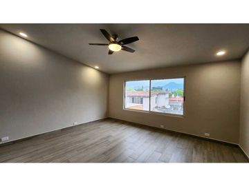 Casa en Venta en Santa Engracia San Pedro Garza García, N.L.