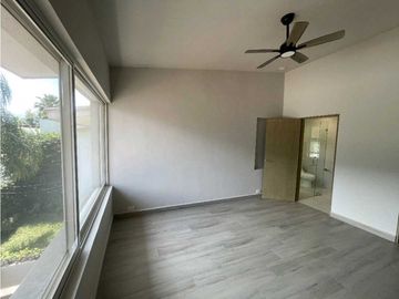 Casa en Venta en Santa Engracia San Pedro Garza García, N.L.