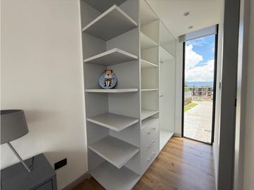 Tumbaco, Casa en Venta, 171m2, 4 Habitaciones